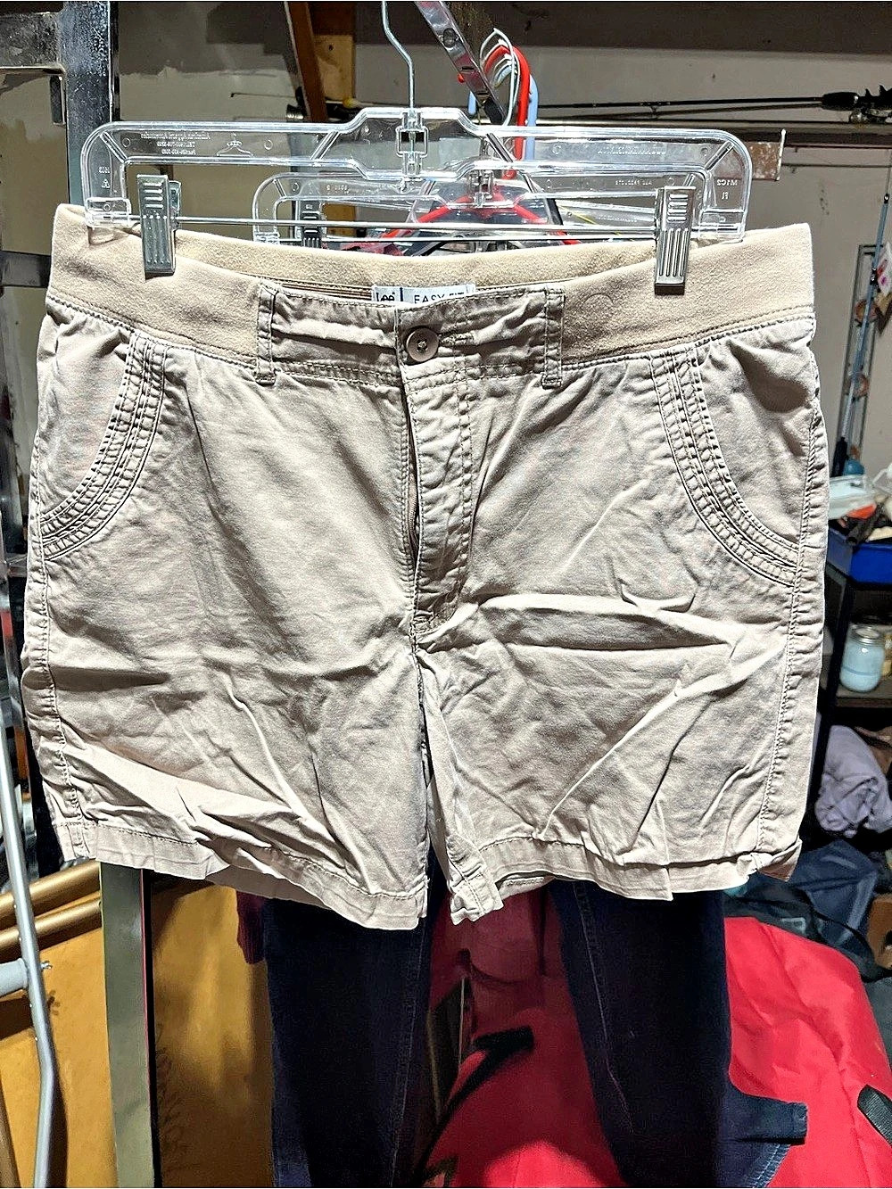 Lee’s Tan Easy-Fit